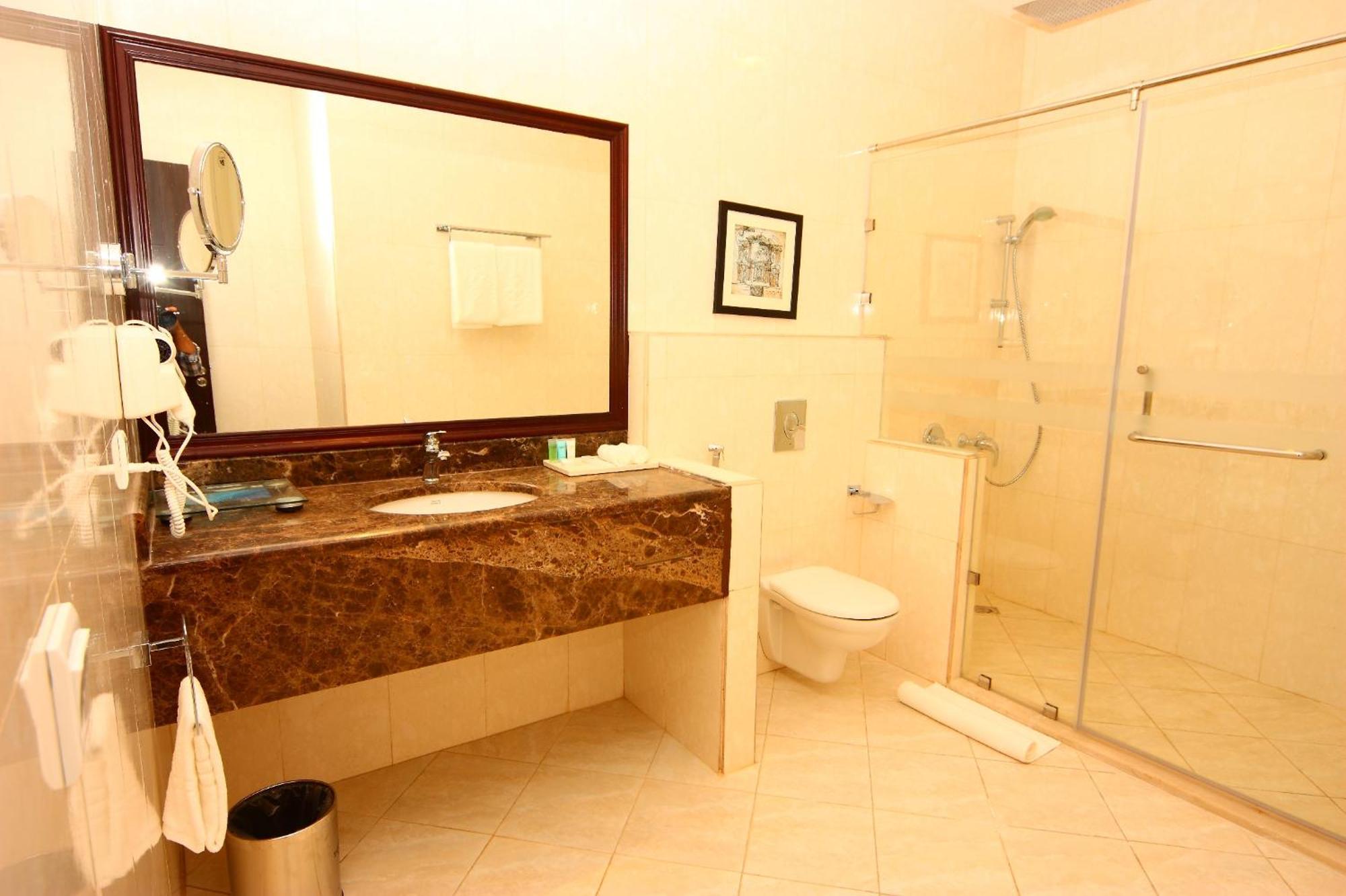 Zara Continental Hotel Al Khobar Exterior photo