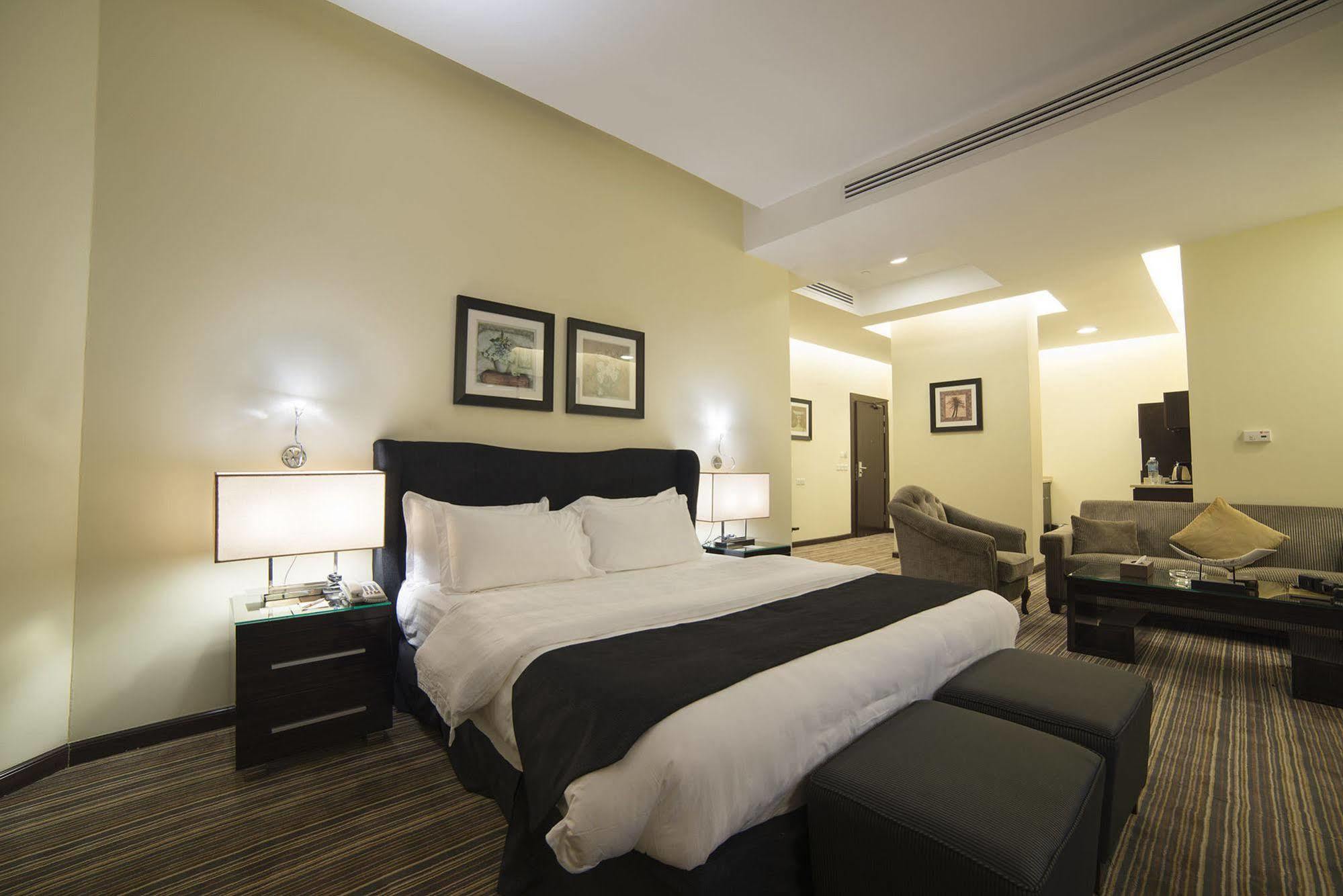 Zara Continental Hotel Al Khobar Exterior photo